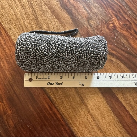 Unique Beaded Evening Bag - Picture 6 of 8